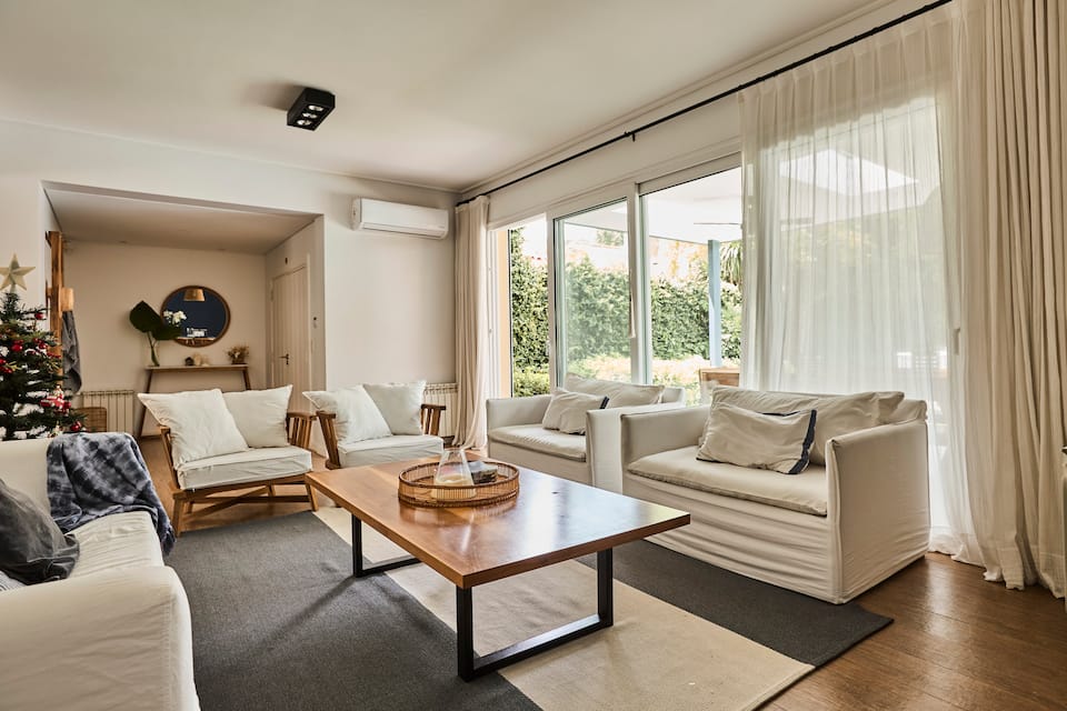A remodelled family home in the heart of San Isidro, San Isidro, Buenos Aires Province, Argentina, photo 1 of 10