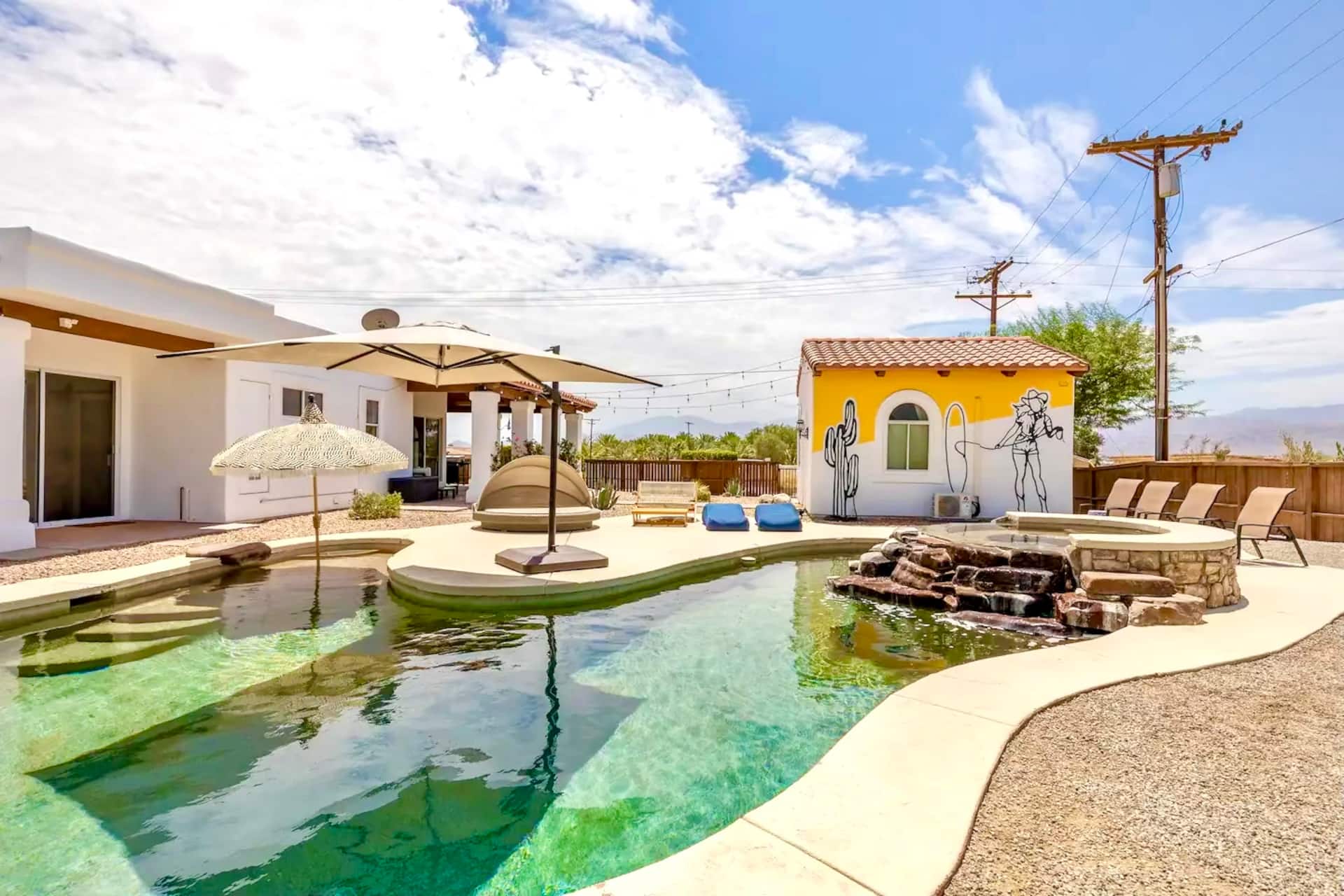 The Nest- Spanish Style, Pool, Views, BBQ, Charger