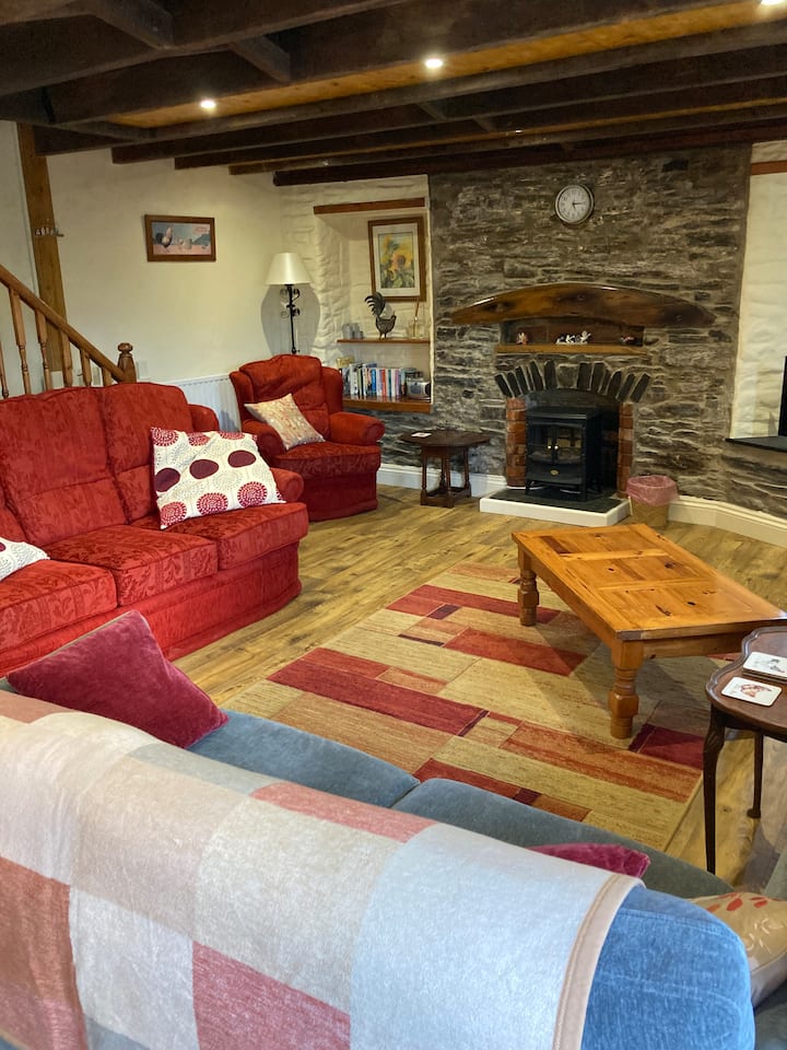 Beudy Mawr - Comfy Cottage On Quiet Family Farm - Cardigan