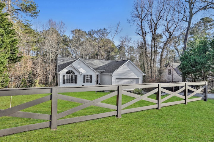 Location, Location! Minutes Away From Mall Of Ga! - Suwanee, GA