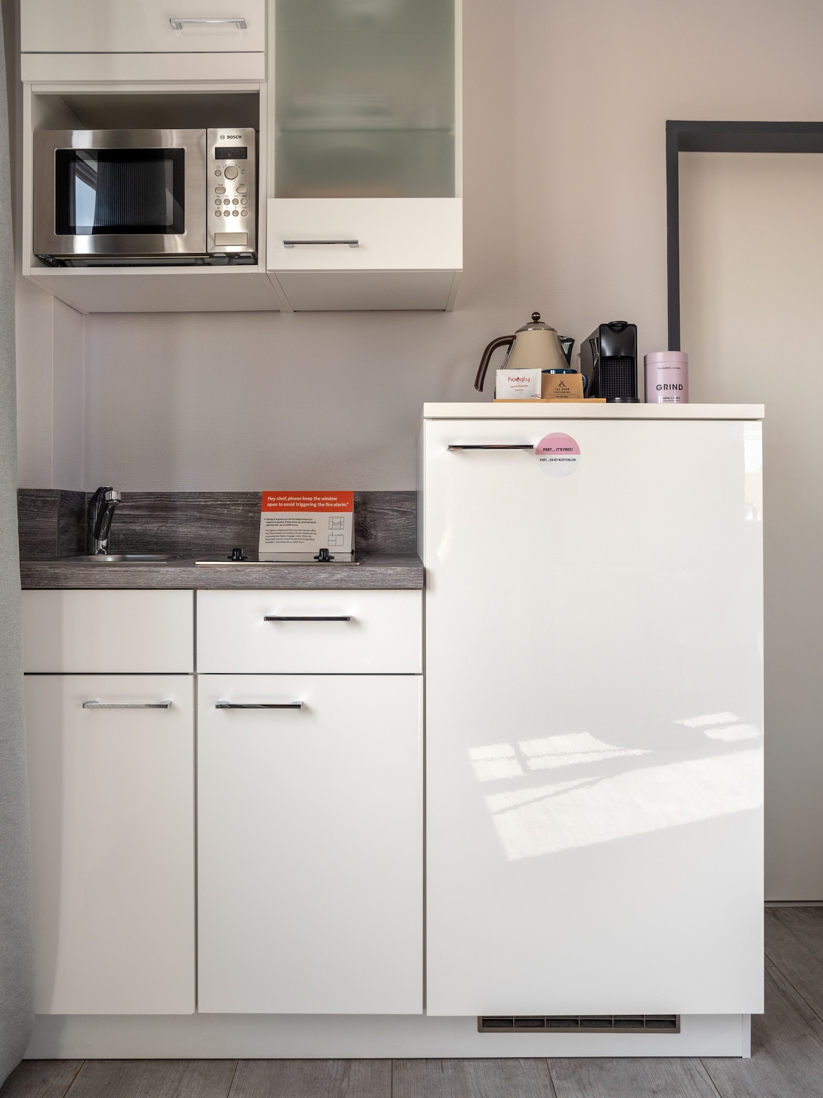 Popular Airbnb listing: Numa | Medium Studio with Kitchenette & Workspace in Bockenheim