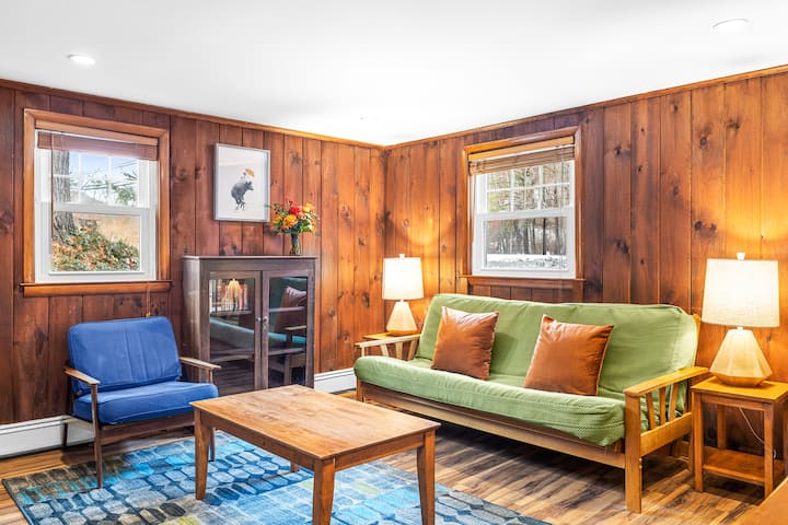 Private One Bedroom Cottage - Phoenicia, NY