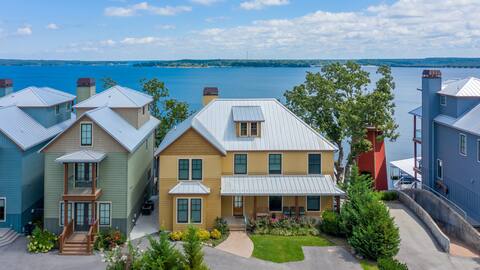 Lakefront Luxury Home with Private Hot Tub