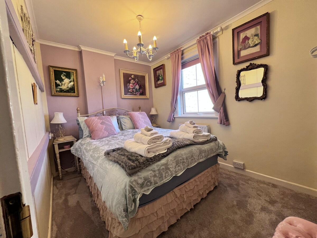 საძინებელი 1