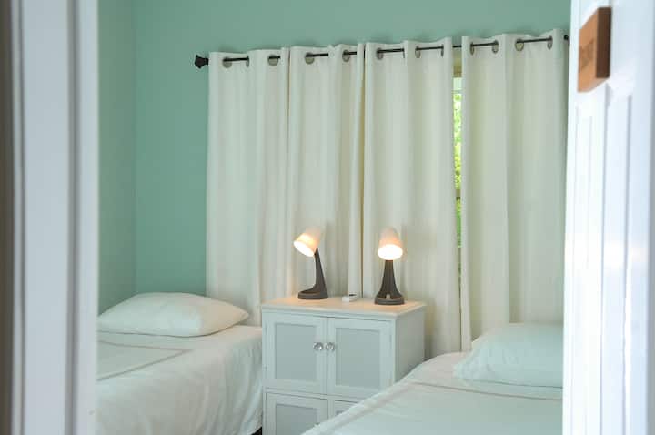 Meadow - Bedroom 6 with two twin beds.