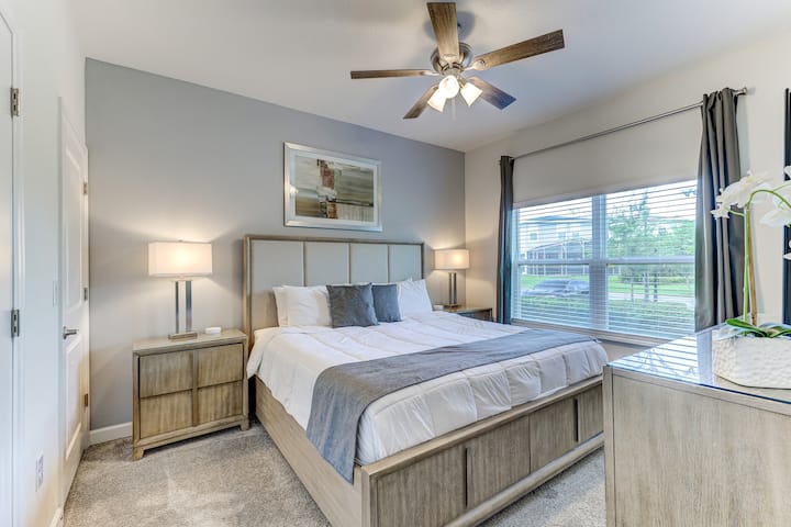 Abajo, dormitorio tamaño king