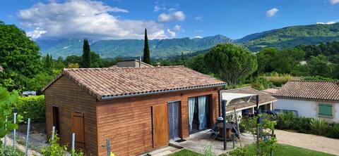Les NELLS, wood-frame house