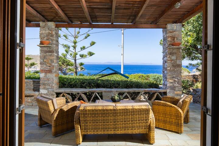 Villa Mirsini, 4 minutes by foot from 2 beaches