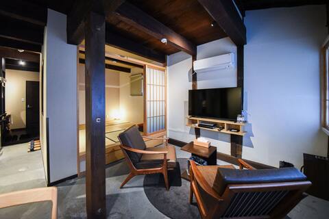 Rental 4S stay Awa Ikeda Honmachi | Town -Street side room-