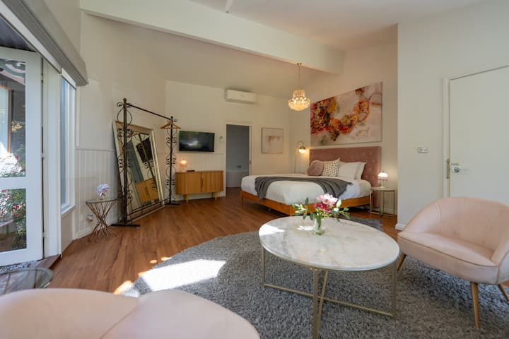 Spavaća soba 6. Wisteria Lane. (Ensuite)