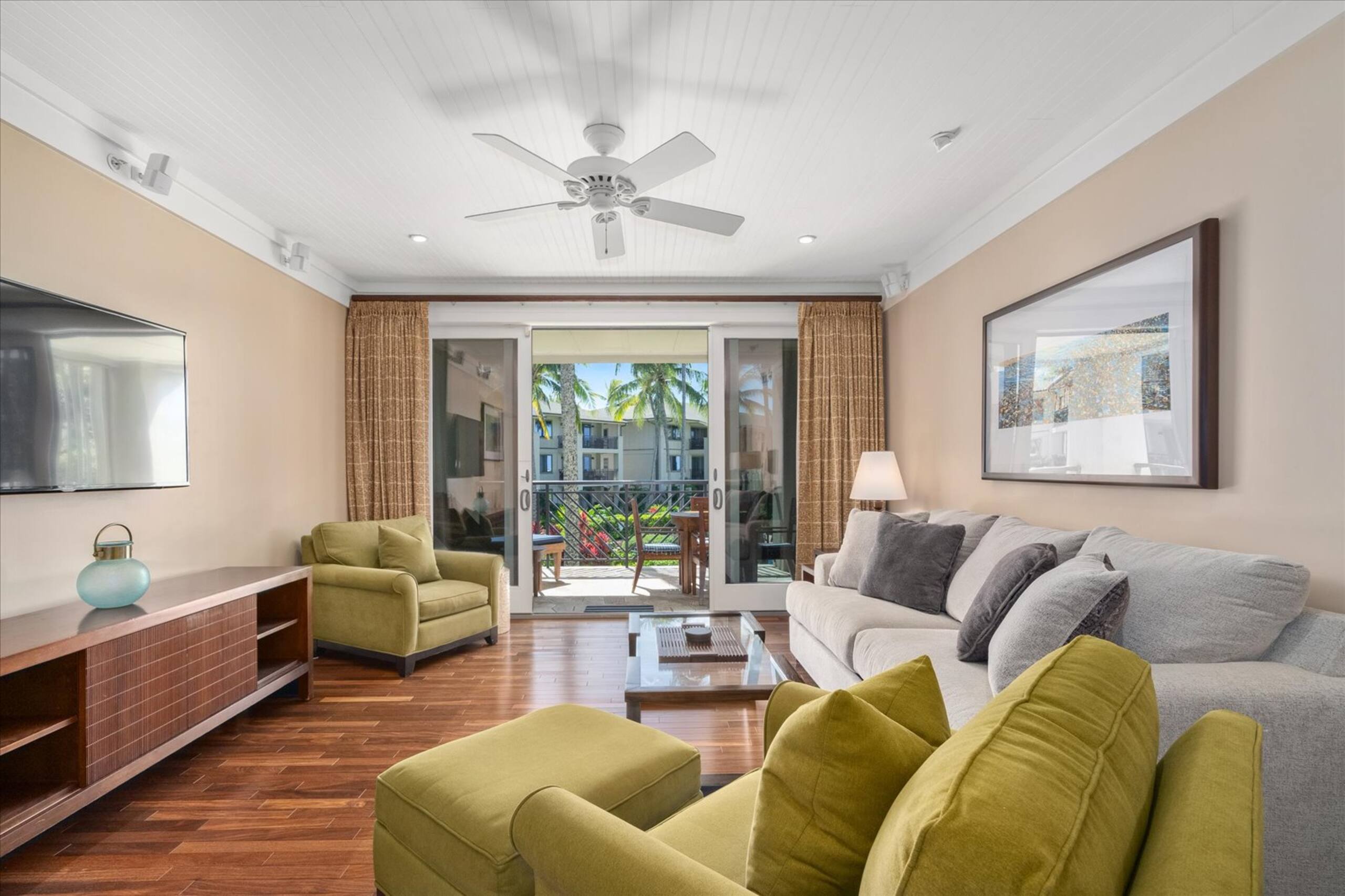 Condo in Kahuku · ★4.93 · 3 bedrooms · 4 beds · 2 private baths - Image 2