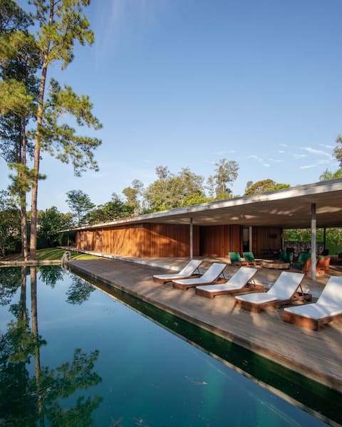 Passionate Marcio Kogan's house for 16 people!