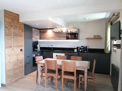 Top Airbnb: Spacious renovated apartment 3* 3 rooms 2 Bedrooms 2 Bathrooms à Les Avanchers Valmorel