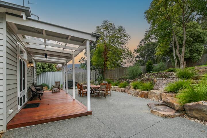 Vintage Charm on St Leonards in the Yarra Valley gallery image 2