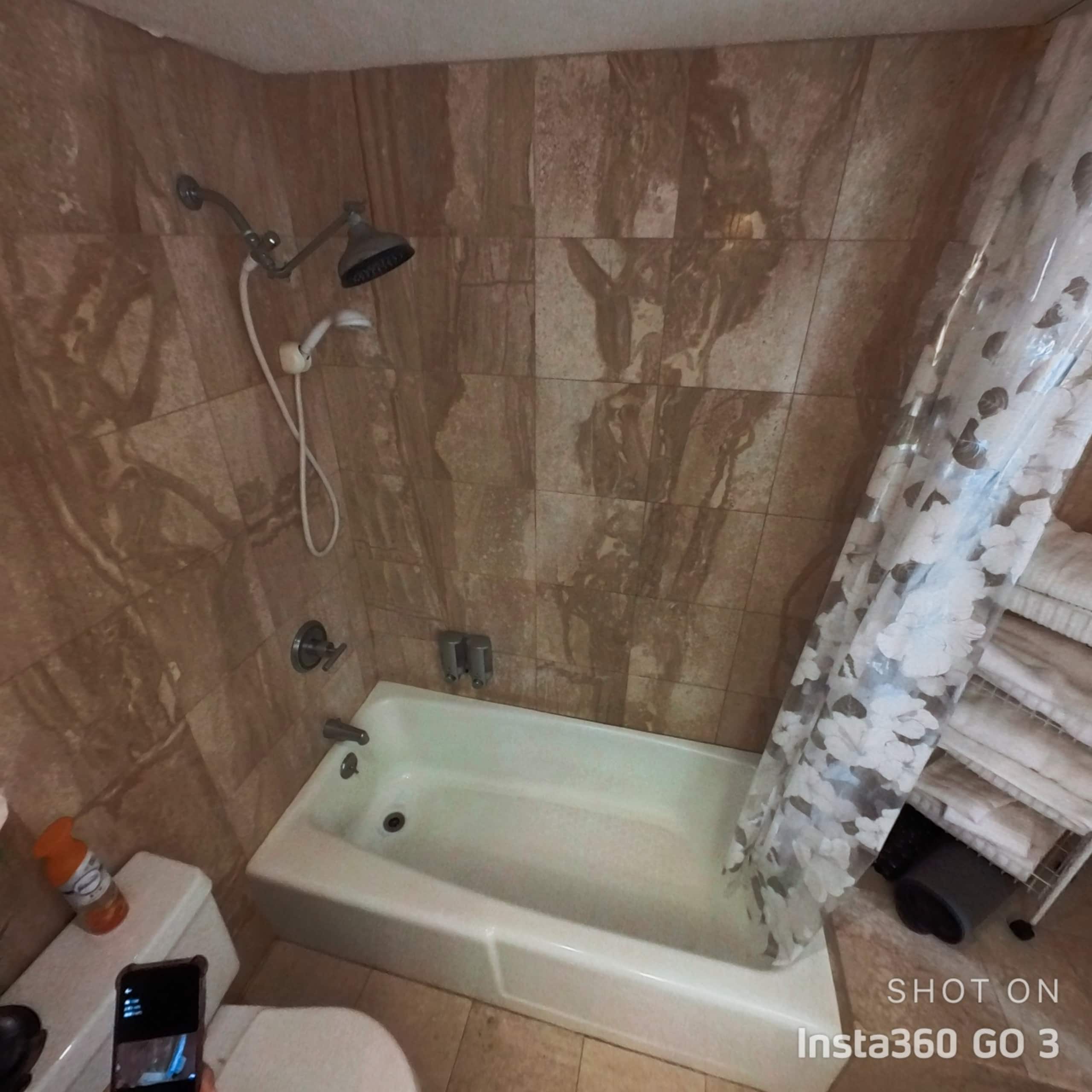 Resort in Honolulu · ★4.73 · Studio · 3 beds · 1 private bath - Image 15