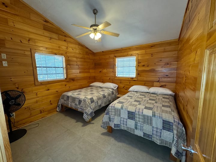 CO - Guest Bedroom - 2 Fulls