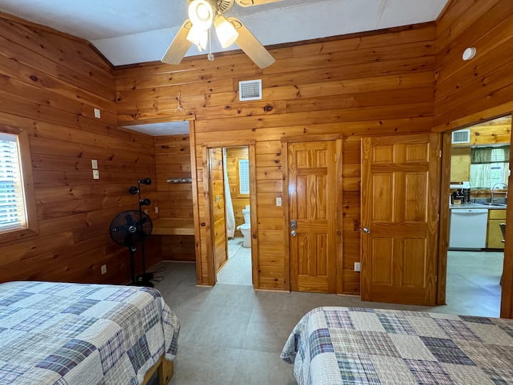 CO - Then Bedroom - 2 Queens