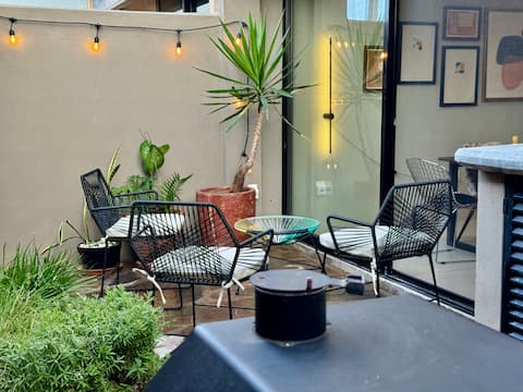 Valencia•510• Business & Leisure• Invoicing