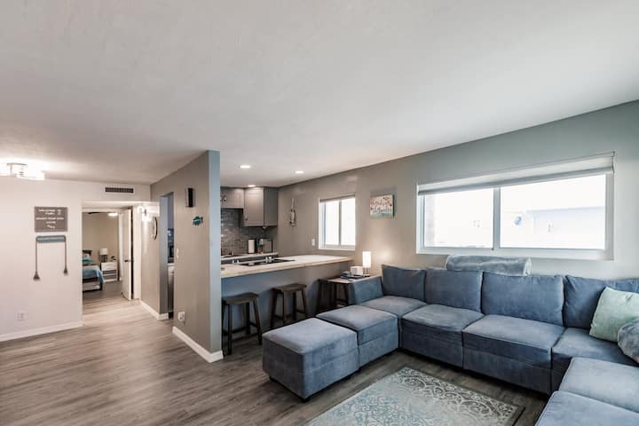 On The Beach And Close To Margaritaville Resort! - Fort Myers Beach, FL
