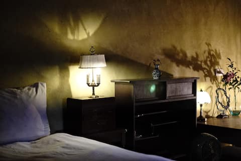 Shiyuan | Old House | Large Loft Room (Butterfly Road)