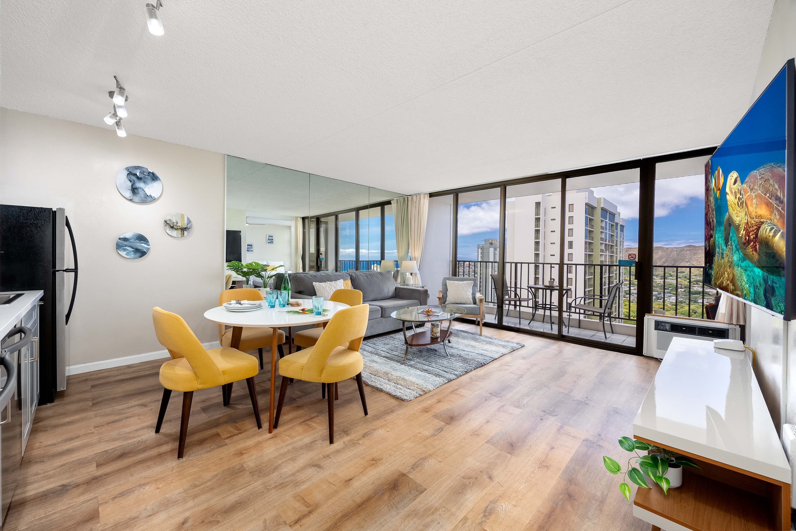 Gorgeous Diamond Head Views from 34FL w/ Parking - Image 23