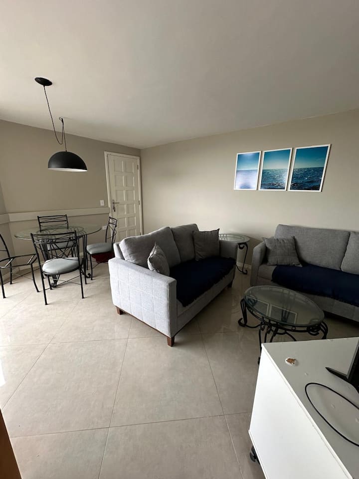 Apartamento De Frente Para O Mar E Bem Localizado! - Guaratuba