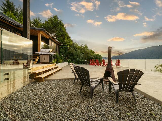 San Juan Surf and Stay | Private Hot Tub & VIEW gallery image 3