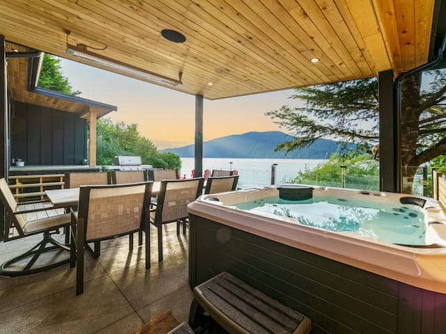 San Juan Surf and Stay | Private Hot Tub & VIEW