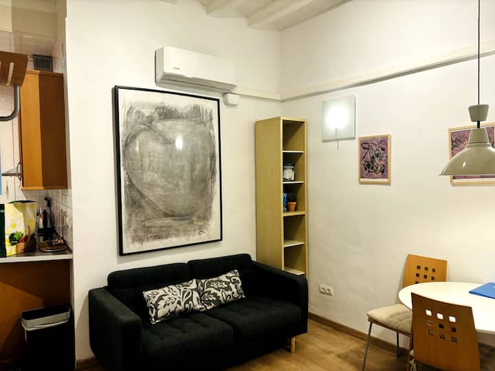 Charming Stay In Barcelona Near Las Ramblas - Barcelona