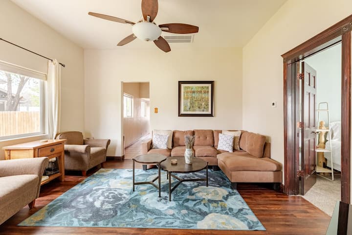 Walkable Downtown Historic Home: A/c, Patios, Bbq - Grand Junction, CO