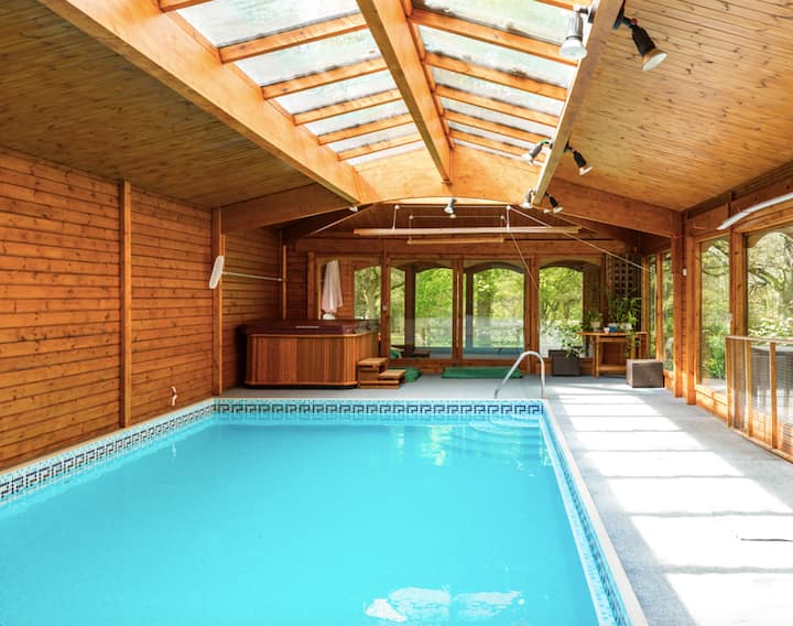 Delightful Cottage 15 Acre Estate + Pool + Hottub - Guildford, UK