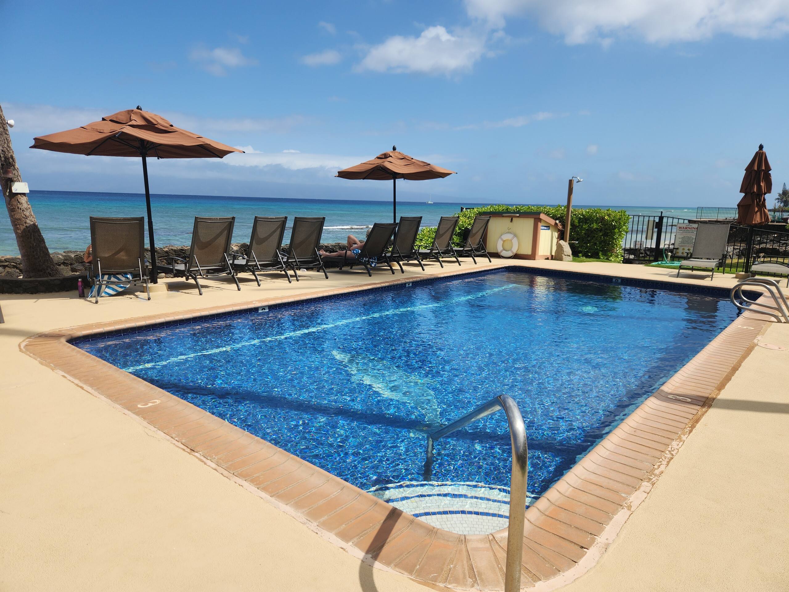 Condo in Lahaina · ★4.93 · 1 bedroom · 1 bed · 1 private bath - Image 31