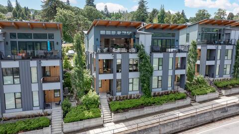 Modern Luxury View Townhome 1 Block To Downtown