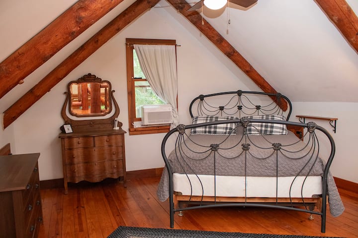 Loft bedroom one queen bed.