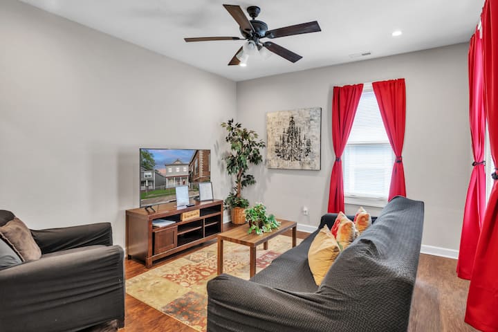Beautiful 3 Bedroom Apt In Historic Parkview - Norfolk
