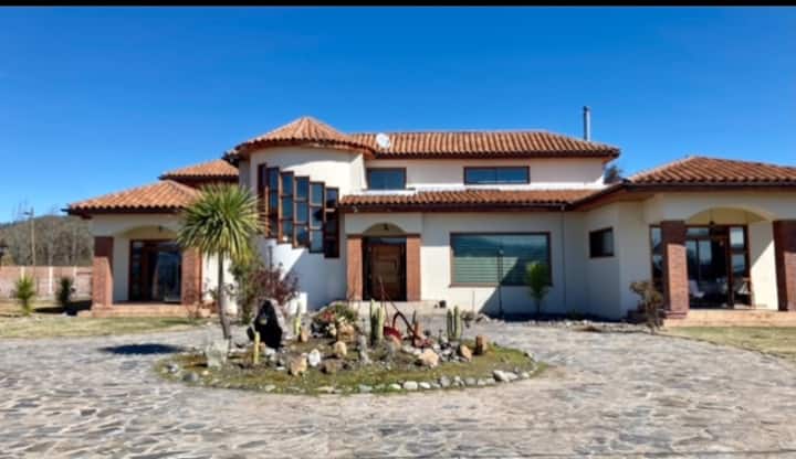 Hermosa Y Cómoda Casa De Campo En Santa Cruz - Santa Cruz, Chile