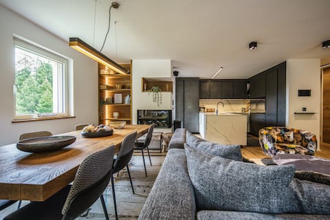 Luxury Mountain Retreat, incl. Underground Parking