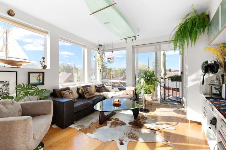 Artful Canal/glebe Loft  | Sunny, Scenic & Central - Ottawa