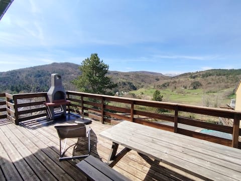 Saint-Nectaire Beautiful Chalet in the heart of Sancy
