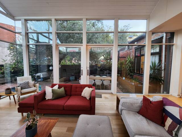 Stunning and spacious architect renovated chapel. gallery image 2