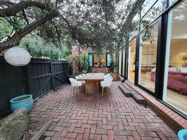 Stunning and spacious architect renovated chapel. gallery image 5