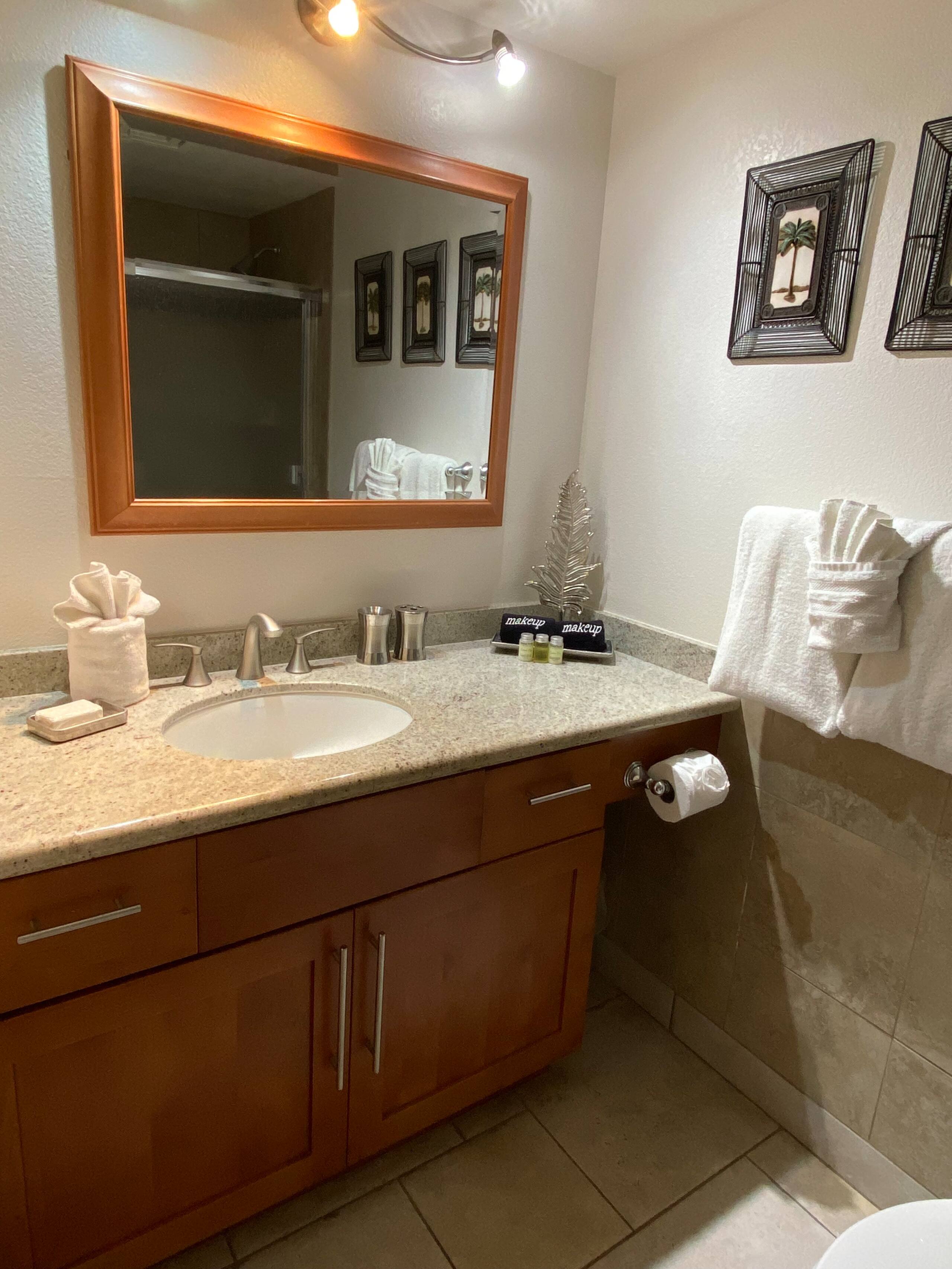 Condo in Kihei · ★5.0 · 1 bedroom · 1 bed · 2 baths - Image 8