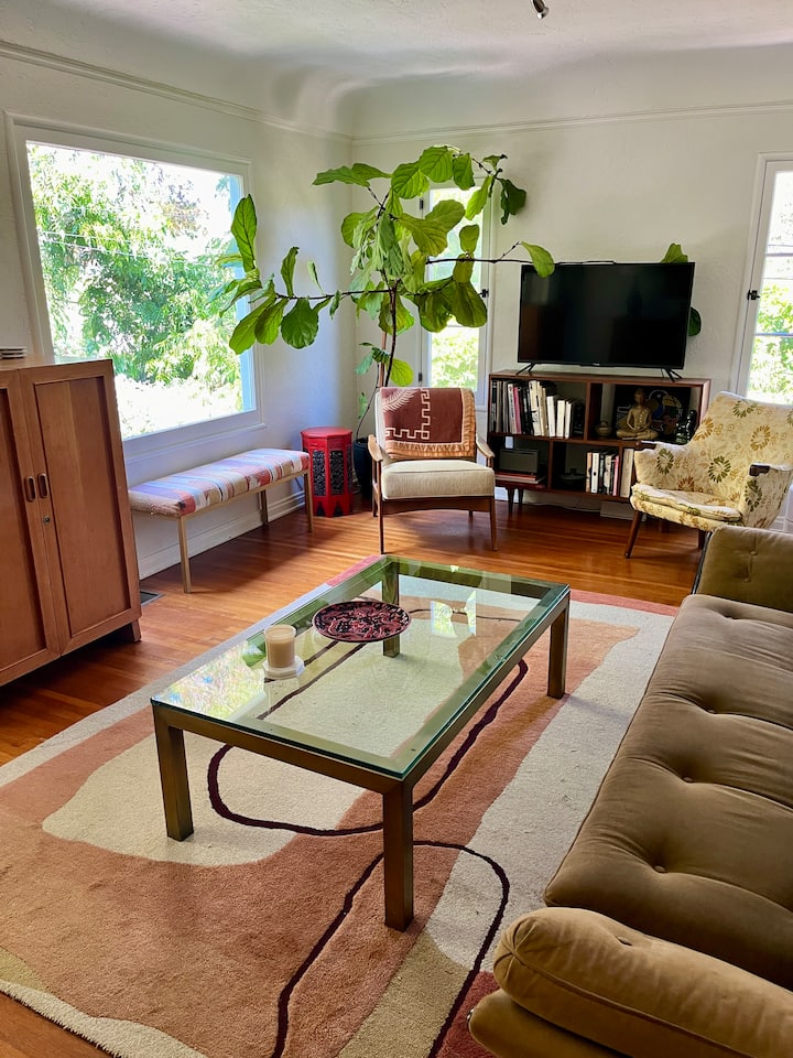 Eagle Rock Jewel Box Private Home -2 Bed & Office - Altadena, CA