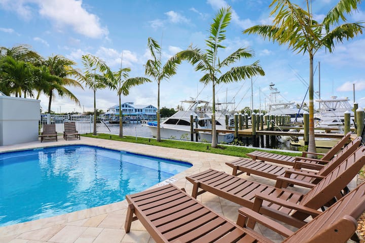 Sailfish Suites 7 - Waterfront Lodging - Stuart
