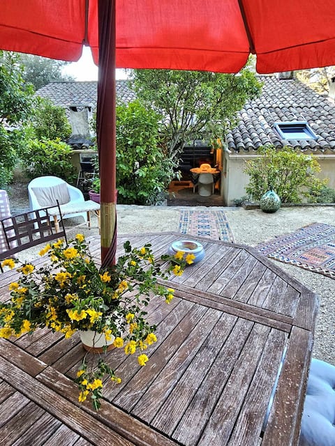 cozy studio in the Provencal countryside