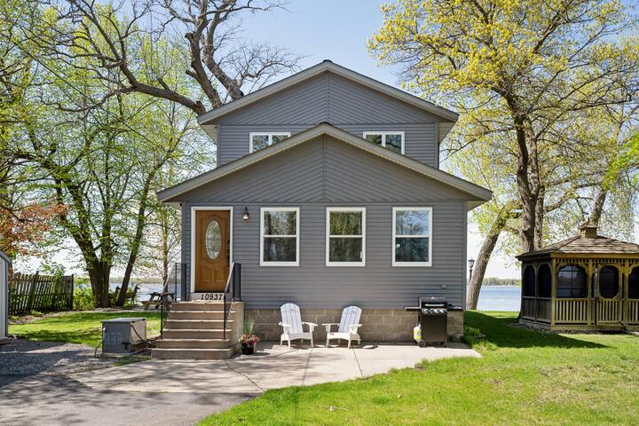 Bluebird Cottage on Clearwater Lake gallery image 2