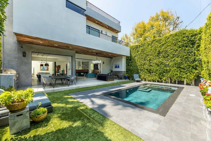 A luxurious Oasis in West Hollywood.