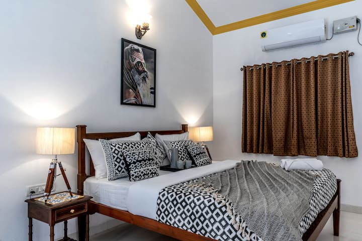 Bedroom 1 image 1
