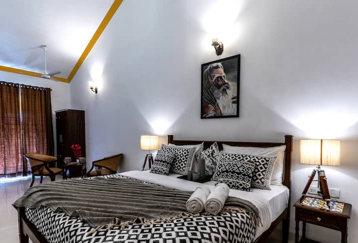 Bedroom 1 image 2