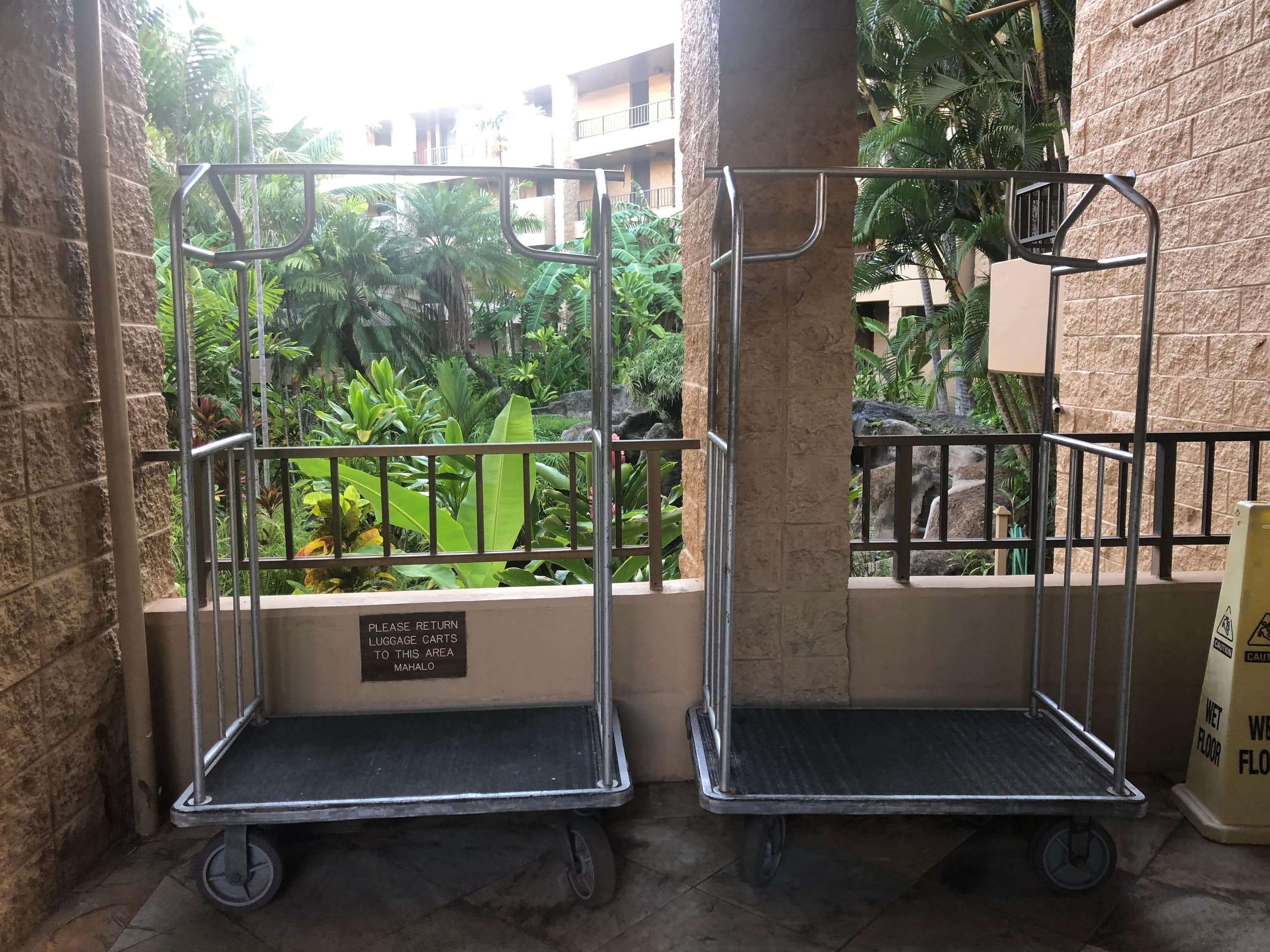 Condo in Lahaina · ★4.38 · 1 bedroom · 2 beds · 1 bath - Image 9
